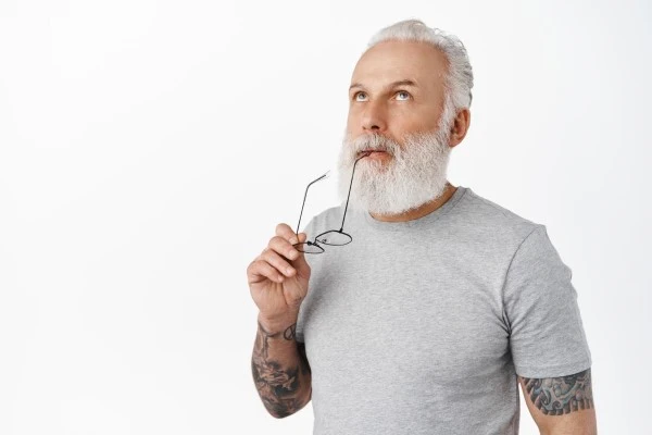 Hair transplant with grey hair: Is it possible?