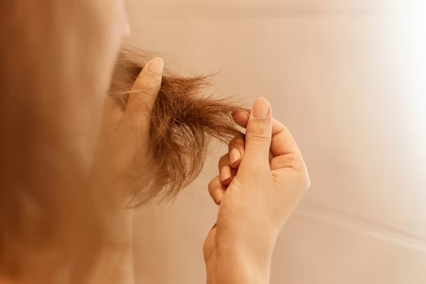 Reasons Why You Shouldn’t Sleep with Wet Hair