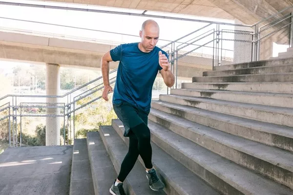Anabolic Steroids and Alopecia: Are there related?