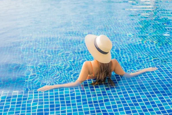 Chlorine damages Hair: Tips to protect it 4 Chlorine damages Hair: Tips to protect it