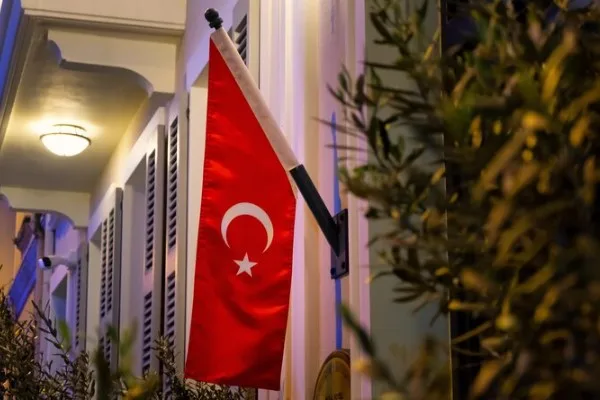 How much is a hair transplant in Turkey? 2 How much is a hair transplant in Turkey?