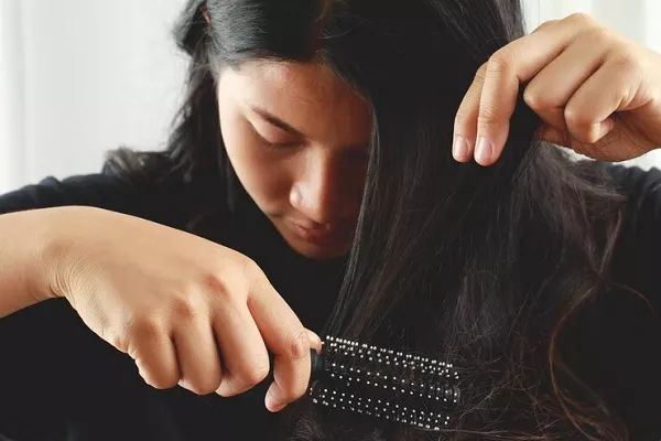 7 tips to Untangle Hair without damaging it
