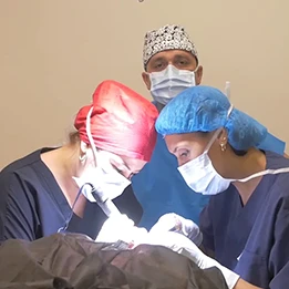 Hair Transplant in Turkey with Capilclinic - Follicles extraction by Dr. Oguz