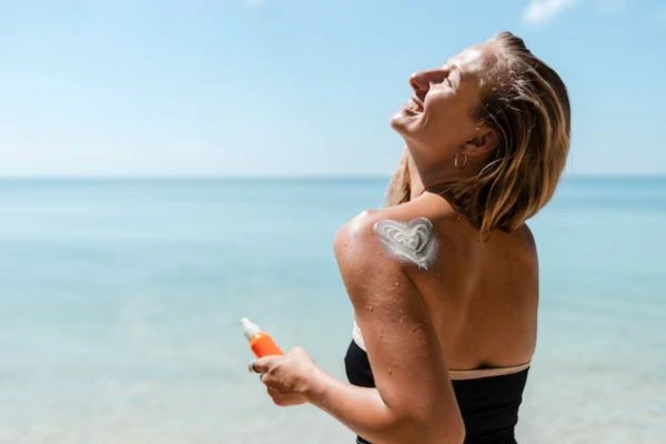 Does the sun damage hair?