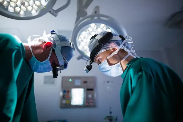 Affordable hair transplant fees: Get your confidence back without breaking the bank 3 Affordable hair transplant fees: Get your confidence back without breaking the bank