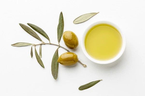 Why use Olive Oil for hair? Benefits and more 1 Why use Olive Oil for hair? Benefits and more