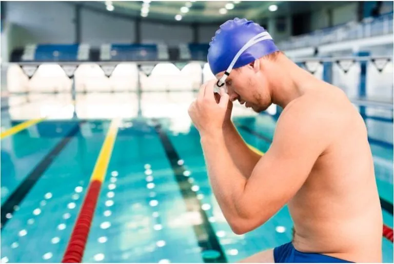 Comment le chlore des piscines affecte-t-il les cheveux ? 5 Comment le chlore des piscines affecte-t-il les cheveux ?