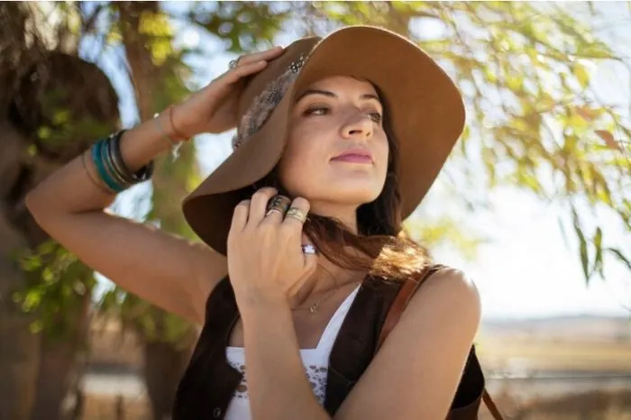 Le soleil abîme-t-il les cheveux ? 5 Le soleil abîme-t-il les cheveux ?