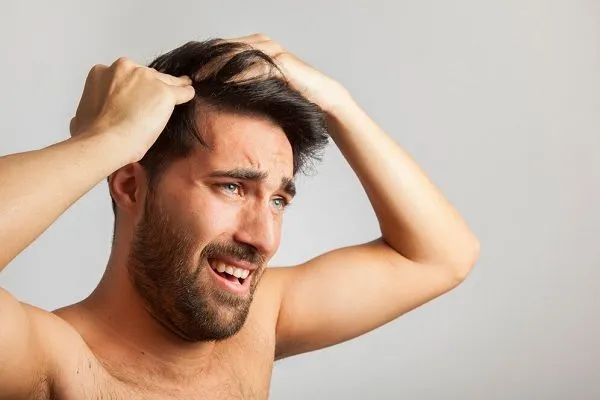 Comment traiter les pellicules chez les hommes ? 3 Comment traiter les pellicules chez les hommes ?