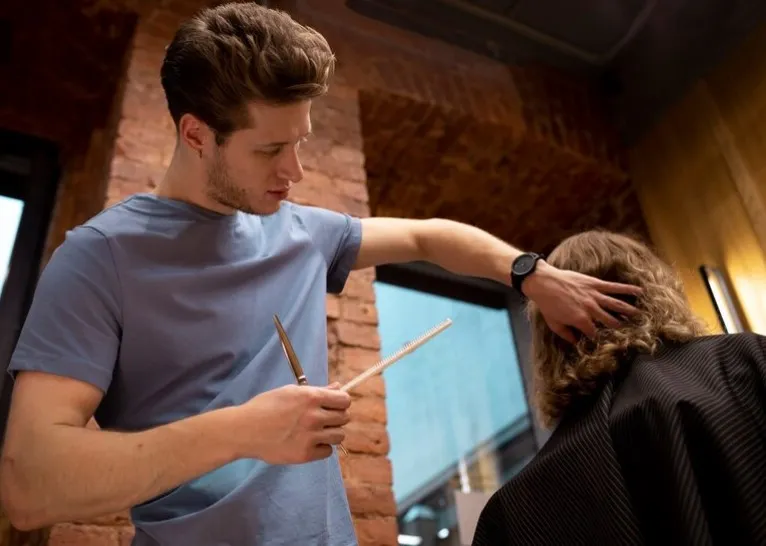 Comment coiffer tous les types de cheveux ? 6 Comment coiffer tous les types de cheveux ?