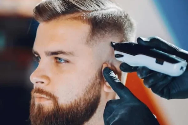 Les meilleures coupes de cheveux idéale pour les visages ronds