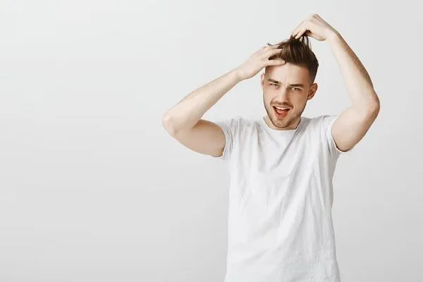 Errores que cometen los hombres con su pelo