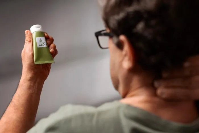Pourquoi utiliser l’huile d’olive pour les cheveux ? 6 Pourquoi utiliser l’huile d’olive pour les cheveux ?