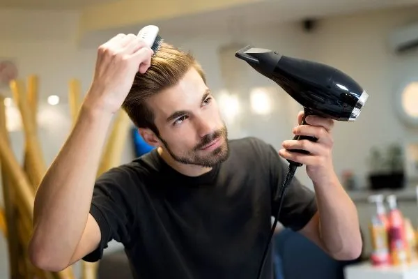 Cuero cabelludo rojo y caída del pelo, ¿cuál es su relación? 9 Cuero cabelludo rojo y caída del pelo, ¿cuál es su relación?