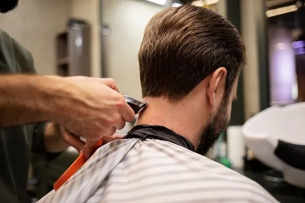 Les meilleures coupes de cheveux idéale pour les visages ronds 3 Les meilleures coupes de cheveux idéale pour les visages ronds