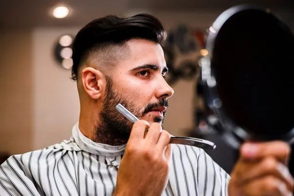 Les meilleures coupes de cheveux idéale pour les visages ronds 4 Les meilleures coupes de cheveux idéale pour les visages ronds