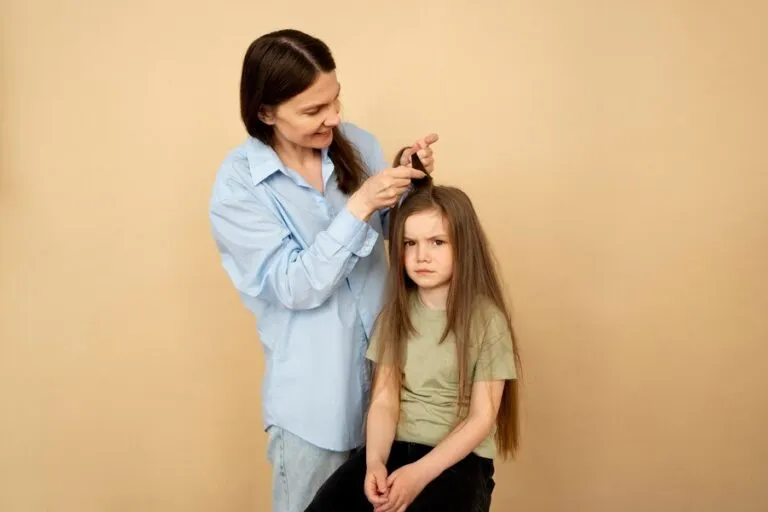 À quel âge est-il judicieux d’examiner ses cheveux ? 5 À quel âge est-il judicieux d’examiner ses cheveux ?