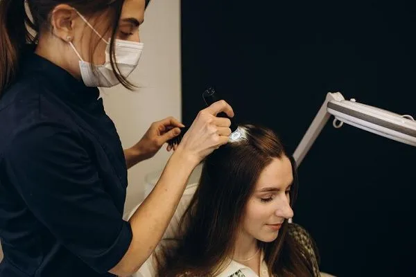 Tricoscopia para diagnóstico de alopecia 2 Tricoscopia para diagnóstico de alopecia
