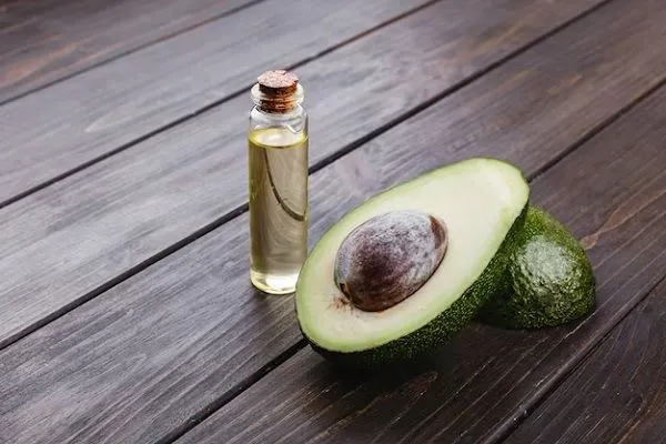 Aceite de aguacate para el cabello, ¿cuáles son sus beneficios?