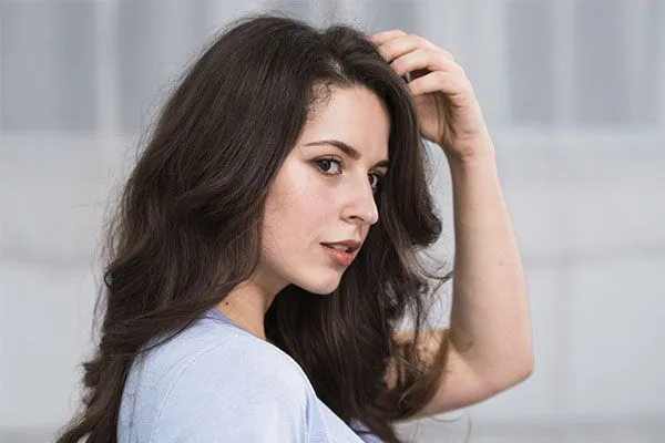 Coiffures pour femmes avec alopécie frontale 6 Coiffures pour femmes avec alopécie frontale