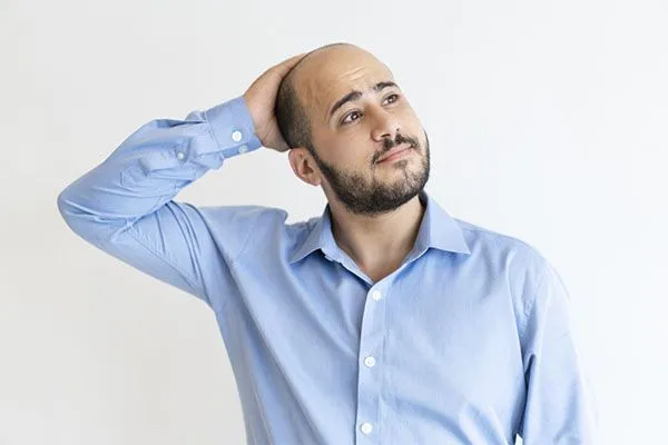 Quelles sont les meilleures coupes de cheveux pour les chauves?