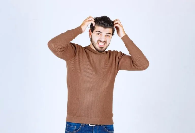 Causes de la chute des cheveux chez les hommes