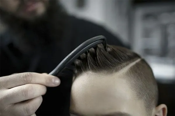 Les meilleures coupes de cheveux pour les hommes aux cheveux dégarnis