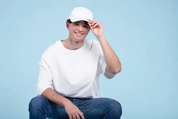 ¿Usar gorra hace caer el cabello?