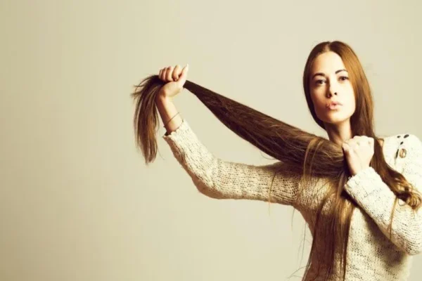 Des cheveux sains à l’intérieur, comment y parvenir?