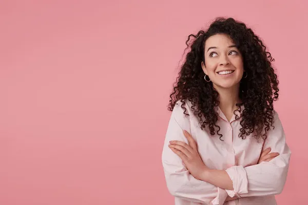 Cómo mejorar la densidad del cabello rizado