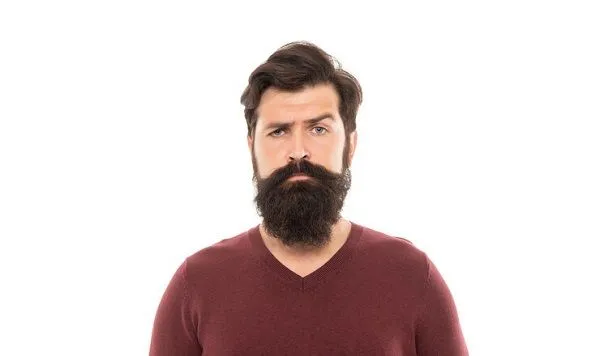 Los mejores cortes de pelo para hombres con entradas