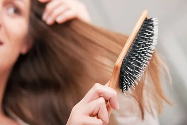 ¿Cómo cepillar el pelo correctamente? 4 ¿Cómo cepillar el pelo correctamente?