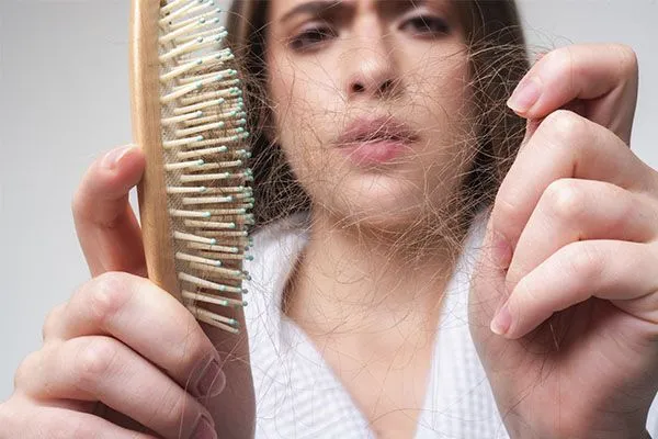 Le syndrome des ovaires polykystiques et la perte de cheveux sont-ils liés ?