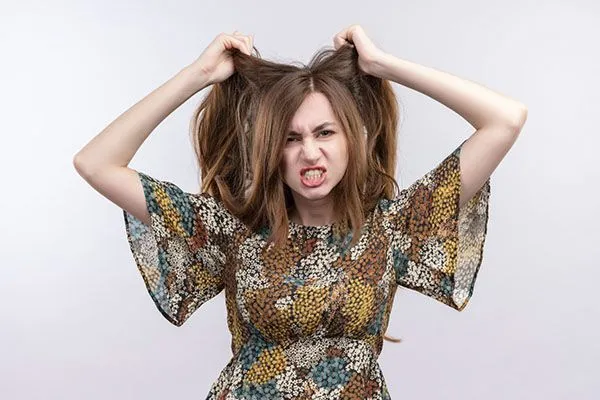 Le syndrome des ovaires polykystiques et la perte de cheveux sont-ils liés ?
