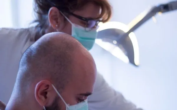 Trata tu caso con especialistas en cirugia capilar 5 Trata tu caso con especialistas en cirugia capilar