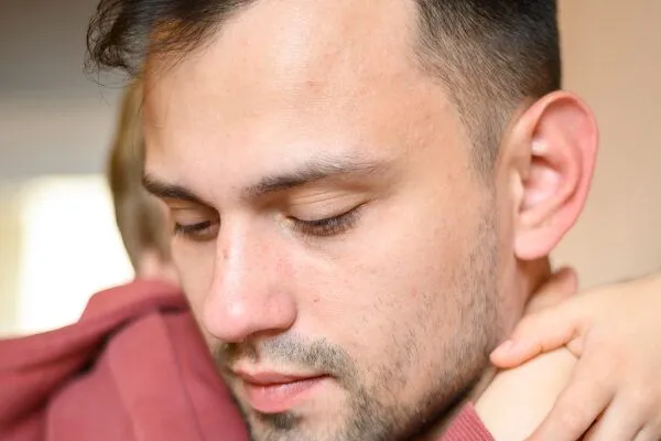 Cosa c’entra il testosterone con la caduta dei capelli?