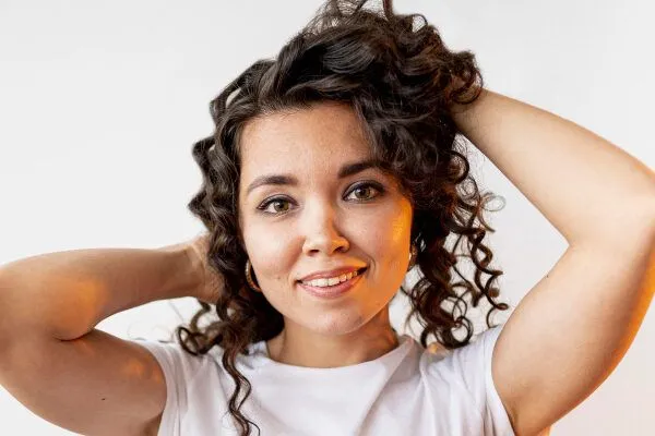 Quali sono i benefici dell’olio di argan per i capelli? 5 Quali sono i benefici dell’olio di argan per i capelli?