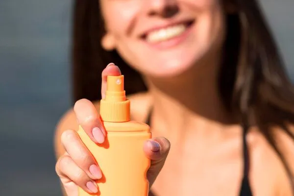 Quale crema solare fa bene ai capelli?
