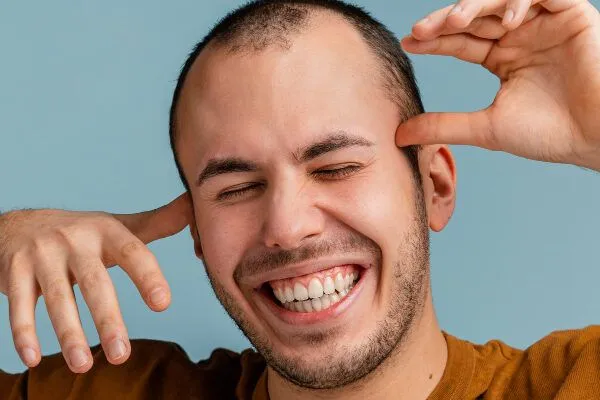 Cos’è una protesi per capelli? È visibile? 5 Cos’è una protesi per capelli? È visibile?
