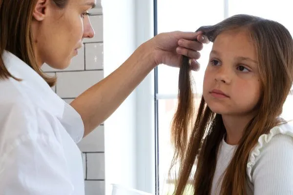 Tricotillomania, cos’è e come si cura? 5 Tricotillomania, cos’è e come si cura?