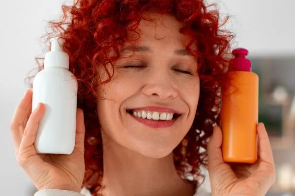 Shampoo al ketoconazolo: a cosa serve e come funziona 7 Shampoo al ketoconazolo: a cosa serve e come funziona
