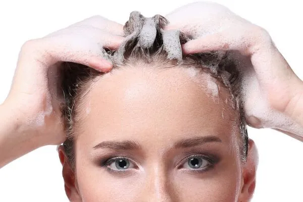 Cosa sono gli scrub per capelli e come usarli? 5 Cosa sono gli scrub per capelli e come usarli?