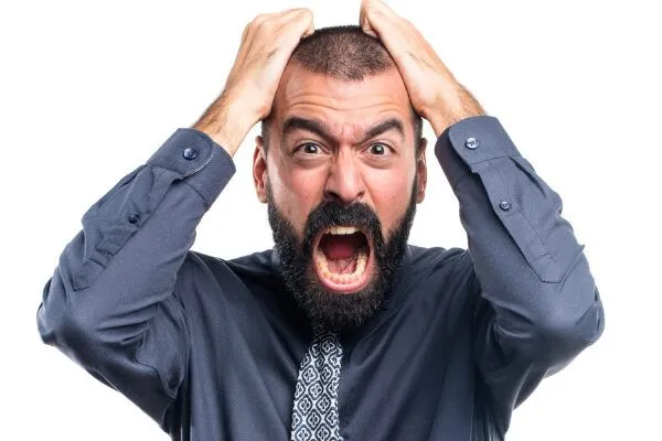 Perché cadono i capelli in grandi quantità? 7 Perché cadono i capelli in grandi quantità?