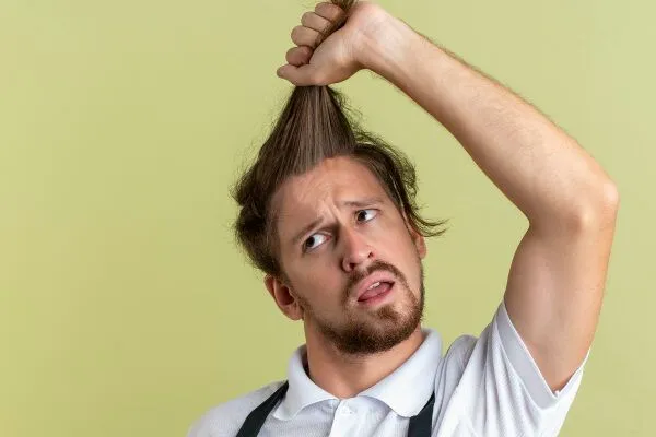 Tricotillomania, cos’è e come si cura? 2 Tricotillomania, cos’è e come si cura?