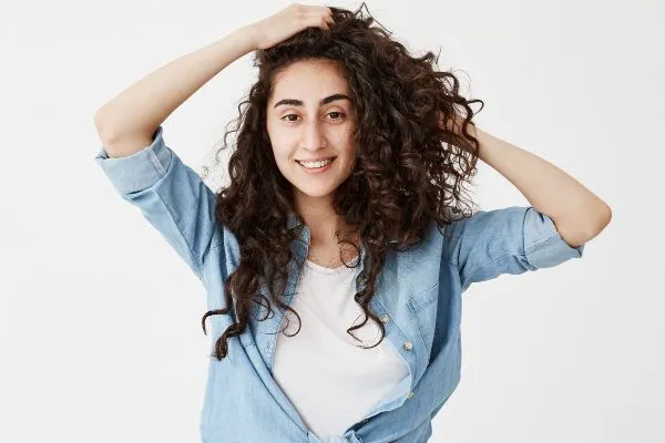 Come migliorare la densità dei capelli ricci 5 Come migliorare la densità dei capelli ricci