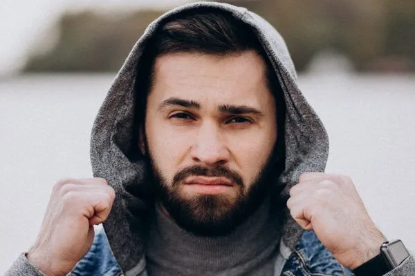 Come trattare la forfora negli uomini
