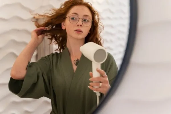 Mythes sur les cheveux : séparer la fiction de la réalité
