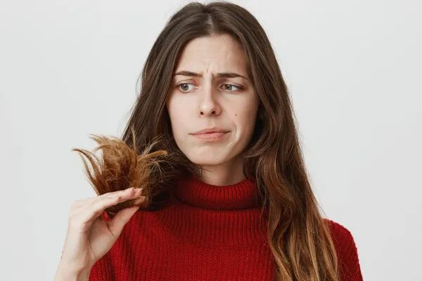 Effetto shedding, danneggia i nostri capelli? 3 Effetto shedding, danneggia i nostri capelli?