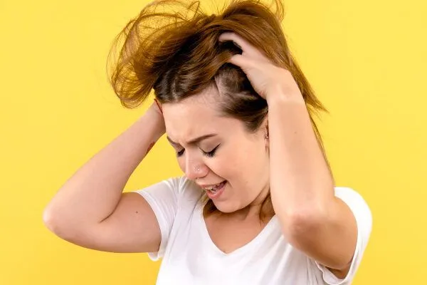 Effetto shedding, danneggia i nostri capelli? 7 Effetto shedding, danneggia i nostri capelli?
