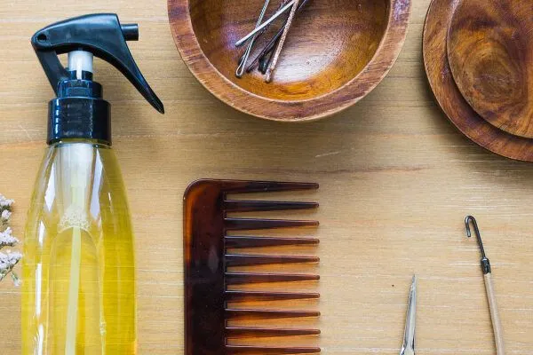 I prodotti per fissare i capelli causano l’alopecia? 7 I prodotti per fissare i capelli causano l’alopecia?